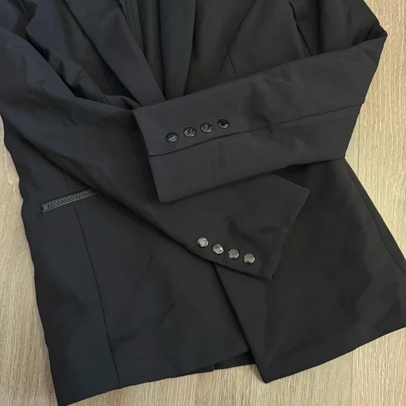 Veronica Beard ICONIC SCUBA DICKEY JACKET